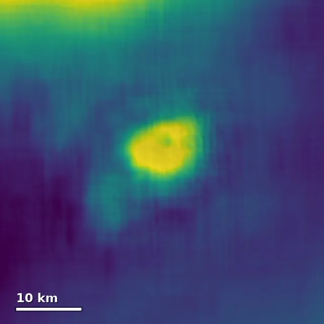 Claude Fable 5.1 基于 NASA Magellan 雷达数据重建的金星高分辨率高程图，展示一座约 15 公里宽的火山
