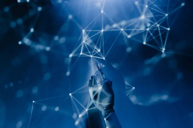 AI 芯片与神经网络概念图，象征 Qualcomm 进入定制 AI ASIC 市场