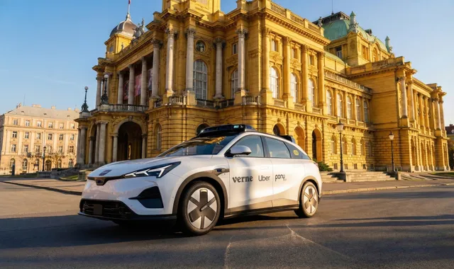Uber、Pony.ai 与 Verne 三方合作的 Robotaxi 车辆