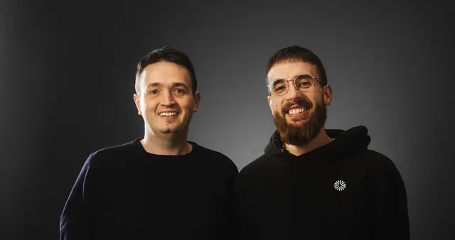 Odyssey 联合创始人 CTO Jeff Hawke 与 CEO Oliver Cameron